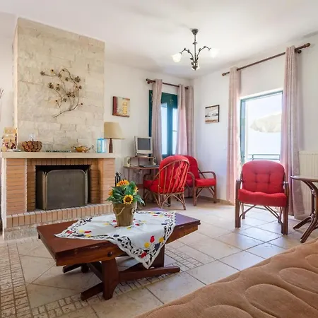 Zeus Villa Kato Loutraki (Crete)