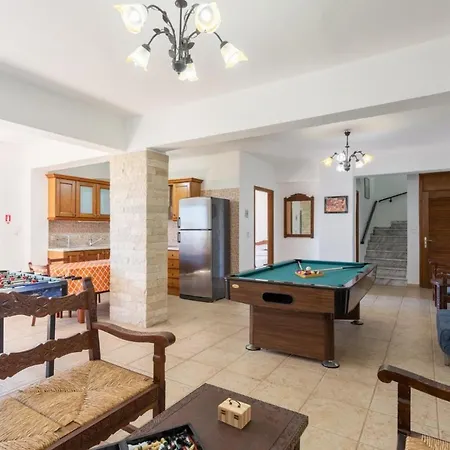 Villa Zeus Kato Loutraki (Crete)